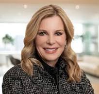 Donna LaVoie headshot