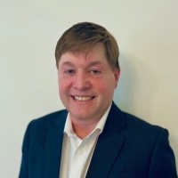 Robert Dean headshot