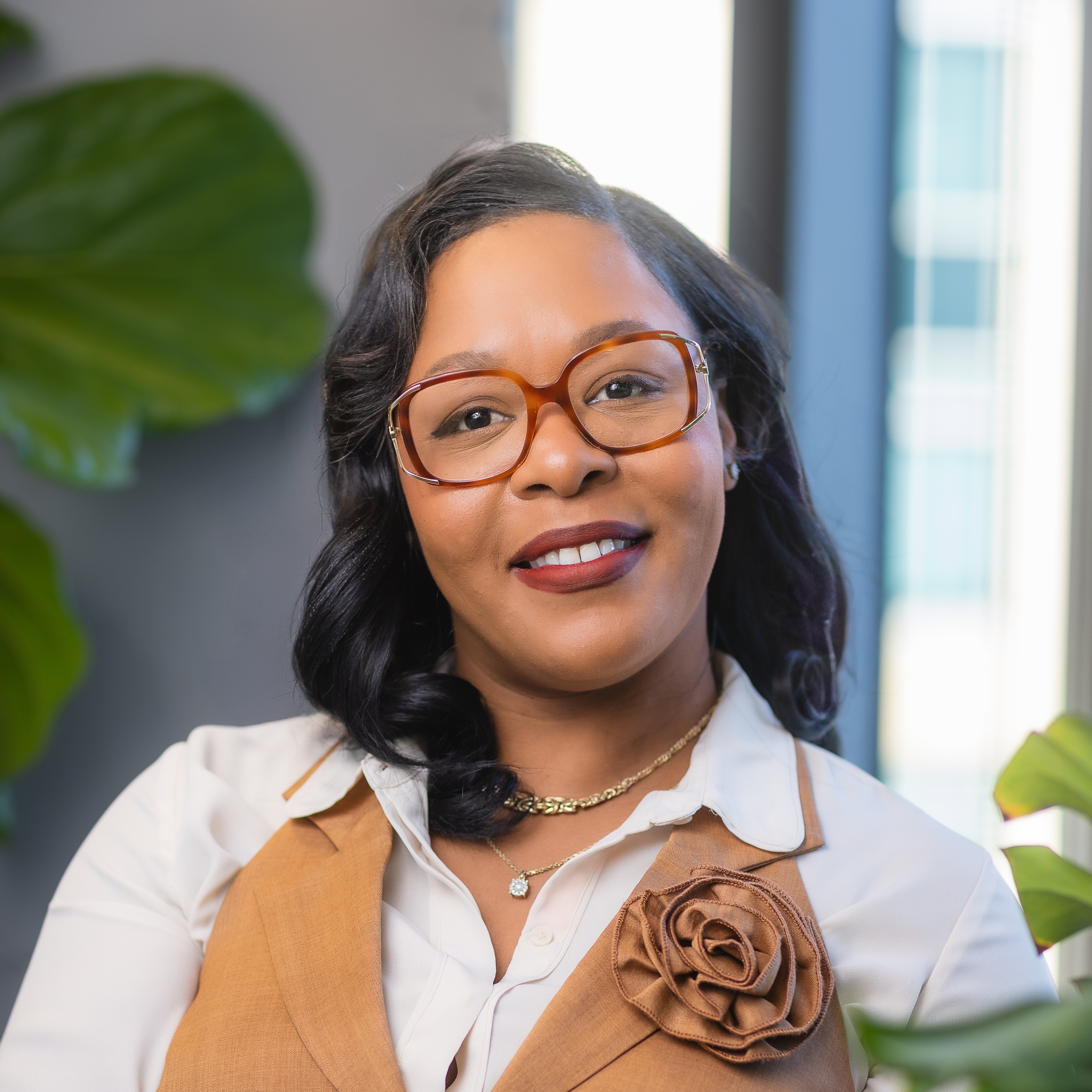 Sydney Williams headshot