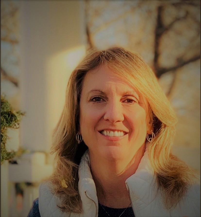 Sarah Glazier headshot