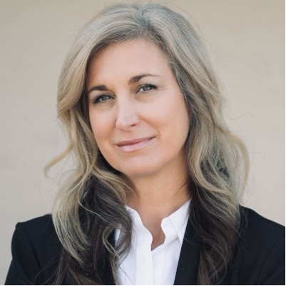 Becky Beattie headshot