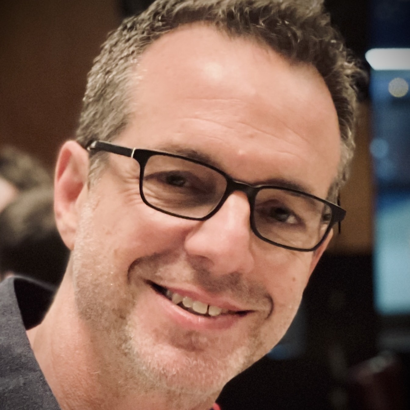 Jayson Bernstein headshot_resizing advice from Aamer