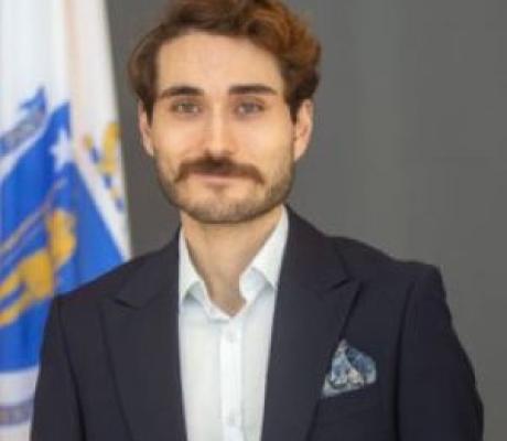 Cinar Efe Sumer headshot